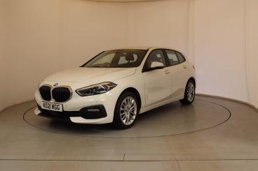 SPOTICAR Bmw 1 Series Serie 1 .5 118i Se (lcp) Euro 6 (s/s) 5dr Used Car - Hatchback Petrol White - Wellingborough - 1200538554_5