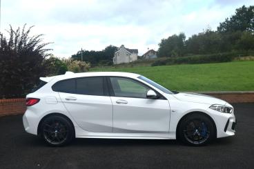 SPOTICAR Bmw 1 Series Serie 1 .5 118i M Sport (lcp) Dct Euro 6 (s/s) 5dr Used Car - Hatchback Petrol White - Ballymena County Antrim - 1200542197_3
