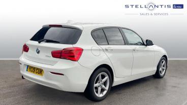 SPOTICAR Bmw 1 Series Serie 1 2.0 118d Se Auto Euro 6 (s/s) 5dr Used Car - Hatchback Diesel White - Liverpool - 1200548041_3