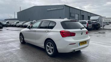 SPOTICAR Bmw 1 Series Serie 1 2.0 118d Se Auto Euro 6 (s/s) 5dr Used Car - Hatchback Diesel White - Liverpool - 1200548041_5