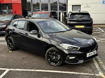 SPOTICAR Bmw 1 Series Serie 1 .5 118i Se (lcp) Dct Euro 6 (s/s) 5dr Used Car - Hatchback Petrol Black - Romford - 1200563932_1
