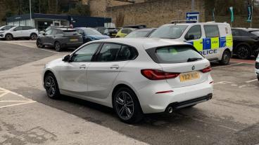 SPOTICAR Bmw 1 Series Serie 1 .5 118i Sport (lcp) Dct Euro 6 (s/s) 5dr Used Car - Hatchback Petrol White - Sheffield - 1200582661_5