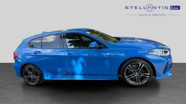 SPOTICAR Bmw 1 Series Serie 1 .5 118i M Sport (lcp) Dct Euro 6 (s/s) 5dr Used Car - Hatchback Petrol Blue - Nottingham - 1200612166_2