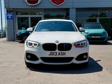 SPOTICAR Bmw 1 Series Serie 1 .5 118i Gpf M Sport Euro 6 (s/s) 5dr Used Car - Hatchback Petrol White - Chippenham - 1200617627_2