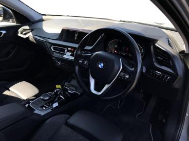 SPOTICAR Bmw 1 Series Serie 1 .5 118i Sport (lcp) Dct Euro 6 (s/s) 5dr Used Car - Hatchback Petrol Grey - Bangor - 1200619603_3