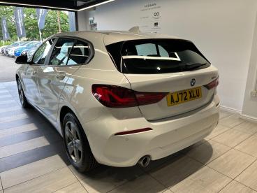 SPOTICAR Bmw 1 Series Serie 1 .5 116d Se (lcp) Dct Euro 6 (s/s) 5dr Used Car - Hatchback Diesel White - Peterborough - 1200622019_3