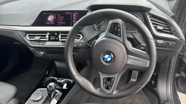 SPOTICAR Bmw 1 Series Serie 1 .5 118i M Sport Dct Euro 6 (s/s) 5dr Used Car - Hatchback Petrol Grey - Redditch - 1200624478_4