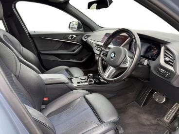 SPOTICAR Bmw 1 Series Serie 1 .5 118i M Sport (lcp) Dct Euro 6 (s/s) 5dr Used Car - Hatchback Petrol Grey - Hereford - 1200626915_3