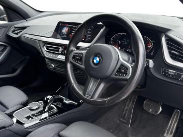 SPOTICAR Bmw 1 Series Serie 1 .5 116d M Sport (lcp) Dct Euro 6 (s/s) 5dr Used Car - Hatchback Diesel Black - Derby - 1200631865_5