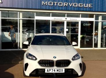 SPOTICAR Bmw 1 Series Serie 1 .5 120i Mht M Sport Dct Euro 6 (s/s) 5dr Used Car - Hatchback Hybrid White - Kings Lynn - 1200642104_2