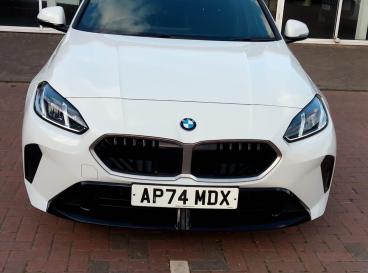 SPOTICAR Bmw 1 Series Serie 1 .5 120i Mht M Sport Dct Euro 6 (s/s) 5dr Used Car - Hatchback Hybrid White - Kings Lynn - 1200642104_5