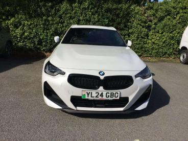 SPOTICAR Bmw 2 Series Serie 2 .0 220i M Sport Auto Euro 6 (s/s) 2dr Used Car - Coupe Petrol White - Colwyn Bay - 1200633397_1