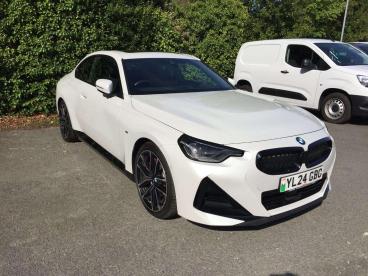 SPOTICAR Bmw 2 Series Serie 2 .0 220i M Sport Auto Euro 6 (s/s) 2dr Used Car - Coupe Petrol White - Colwyn Bay - 1200633397_2