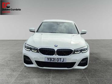 SPOTICAR Bmw 3 Series Serie 3 2.0 320i M Sport Auto Euro 6 (s/s) 4dr Used Car - Saloon Petrol White - Workington - 1200528574_2
