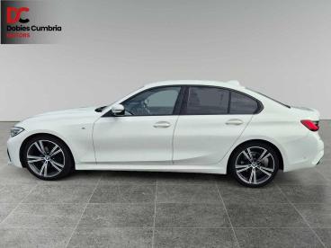 SPOTICAR Bmw 3 Series Serie 3 2.0 320i M Sport Auto Euro 6 (s/s) 4dr Used Car - Saloon Petrol White - Workington - 1200528574_4