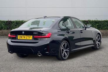 SPOTICAR Bmw 3 Series Serie 3 2.0 320i M Sport Auto Euro 6 (s/s) 4dr Used Car - Saloon Petrol Black - Cannock - 1200554918_4