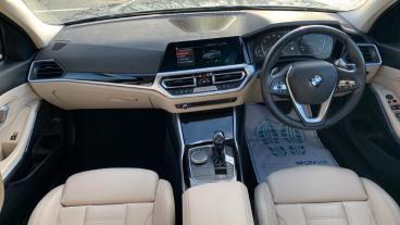 SPOTICAR Bmw 3 Series Serie 3 2.0 320i Sport Auto Euro 6 (s/s) 4dr Used Car - Saloon Petrol Grey - Walton On Thames - 1200573903_5