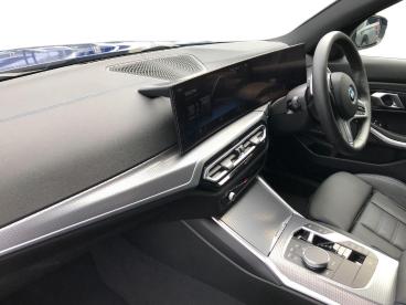 SPOTICAR Bmw 3 Series Serie 3 2.0 320i M Sport Auto Euro 6 (s/s) 4dr Used Car - Saloon Petrol Blue - Bangor - 1200576829_5