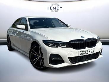 SPOTICAR Bmw 3 Series Serie 3 2.0 330i M Sport Auto Euro 6 (s/s) 4dr Used Car - Saloon Petrol White - Tonbridge - 1200597939_1