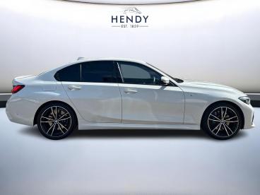 SPOTICAR Bmw 3 Series Serie 3 2.0 330i M Sport Auto Euro 6 (s/s) 4dr Used Car - Saloon Petrol White - Tonbridge - 1200597939_2