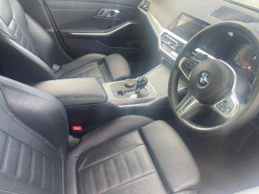 SPOTICAR Bmw 3 Series Serie 3 2.0 330i M Sport Auto Euro 6 (s/s) 4dr Used Car - Saloon Petrol White - Bridgend - 1200624630_3
