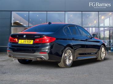 SPOTICAR Bmw 5 Series Serie 5 2.0 520d M Sport Auto Euro 6 (s/s) 4dr Used Car - Saloon Diesel Black - Guildford - 1200545810_3