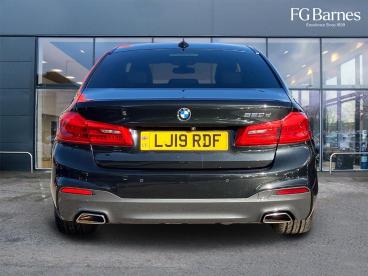 SPOTICAR Bmw 5 Series Serie 5 2.0 520d M Sport Auto Euro 6 (s/s) 4dr Used Car - Saloon Diesel Black - Guildford - 1200545810_5