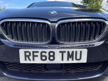SPOTICAR Bmw 5 Series Serie 5 2.0 530e 9.2kwh M Sport Auto Euro 6 (s/s) 4dr Used Car - Saloon Plug-in Hybrid Black - Swansea - 1200625103_4