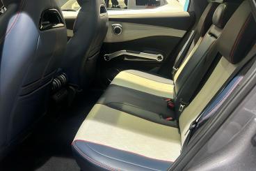 SPOTICAR Byd Atto 3 Att03 60.48kwh Design Auto 5dr Used Car - Suv Electric Grey - Bromley - 1200568893_5