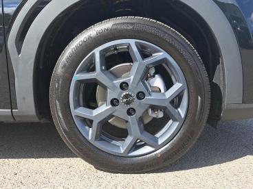 SPOTICAR Byd Dolphin 43.2kwh Comfort Auto 5dr Used Car - Saloon Electric Black - Telford - 1200539441_5