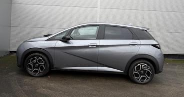 SPOTICAR Byd Dolphin 60.48kwh Design Auto 5dr Used Car - Saloon Electric Grey - Darlington - 1200562425_4