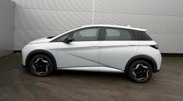 SPOTICAR Byd Dolphin 44.9kwh Active Auto 5dr Used Car - Saloon Electric White - Darlington - 1200562427_4