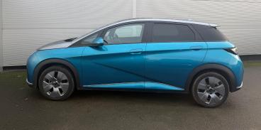 SPOTICAR Byd Dolphin 60.48kwh Design Auto 5dr Used Car - Saloon Electric Blue - Darlington - 1200575106_3