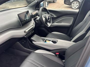 SPOTICAR Byd Dolphin 43.2kwh Boost Auto 5dr Used Car - Saloon Electric Blue - Gravesend - 1200588375_3