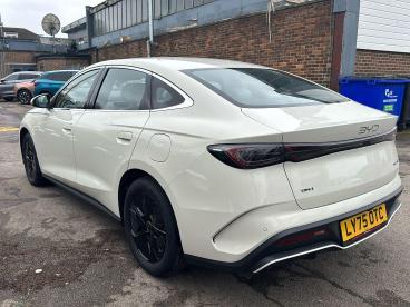 SPOTICAR Byd Seal 1.5 10kwh Boost Cvt Auto Euro 6 (s/s) 4dr Used Car - Saloon Plug-in Hybrid  - Gravesend - 1200588370_2