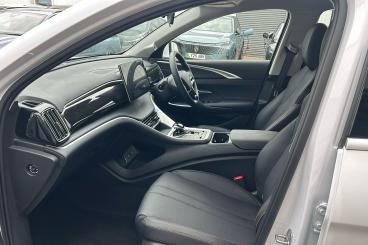SPOTICAR Byd Sealion 5 1.5 18.3kwh Design Cvt Auto Euro 6 (s/s) 5dr Used Car - Suv Plug-in Hybrid White - Welling - 1200643864_3