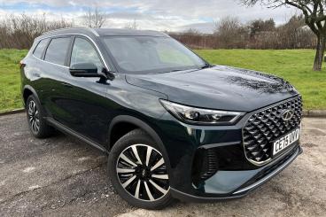 SPOTICAR Chery Tiggo 7 Tiggo 1.5t 18.4kwh Summit Dht1 Euro 6 (s/s) 5dr Used Car - Suv Plug-in Hybrid Green - Bridgend - 1200578365_1