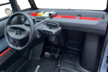 SPOTICAR Citroën Ami 5.4kwh My Ami Pop Auto 2dr (lhd) Used Car - Coupe Electric Blue - Peterborough - 1200567251_2