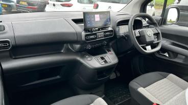 SPOTICAR Citroën Berlingo 1.5 Bluehdi Plus M Eat8 Euro 6 (s/s) 5dr Used Car - Commercial Vehicle Diesel Blue - Redditch - 1200542937_4