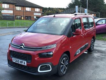 SPOTICAR Citroën Berlingo 1.5 Bluehdi Flair Xl Mpv Eat Euro 6 (s/s) 5dr Used Car - Mpv Diesel Red - Swansea - 1200557542_3