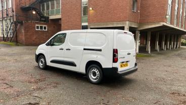 SPOTICAR Citroën Berlingo 1.5 Bluehdi 950 Enterprise Xl Lwb Euro 6 (s/s) 6dr Used Car - Commercial Vehicle Diesel White - Stockport - 1200561906_5