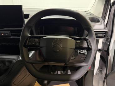 SPOTICAR Citroën Berlingo 1.5 Bluehdi 1000 Driver M Swb Euro 6 (s/s) 5dr Used Car - Commercial Vehicle Diesel White - Carlisle - 1200577167_3