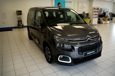 SPOTICAR Citroën Berlingo 1.5 Bluehdi Feel M Mpv Euro 6 5dr Used Car - Mpv Diesel Grey - Newport - 1200588257_2