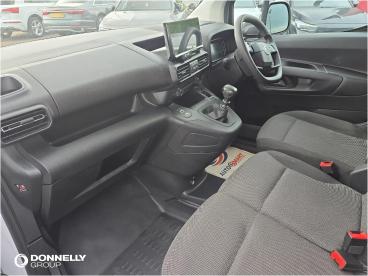SPOTICAR Citroën Berlingo 1.5 Bluehdi 950 Driver Xl Lwb Euro 6 (s/s) 6dr Used Car - Commercial Vehicle Diesel White - Dungannon - 1200589451_4