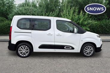 SPOTICAR Citroën Berlingo 1.2 Puretech Feel M Mpv Euro 6 (s/s) 5dr Used Car - Mpv Petrol White - Basingstoke - 1200592839_3