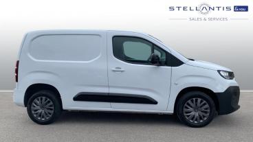 SPOTICAR Citroën Berlingo 1.5 Bluehdi 1000 Driver M Swb Euro 6 (s/s) 5dr Used Car - Commercial Vehicle Diesel White - Crawley - 1200598833_2