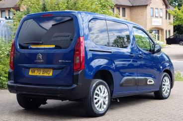 SPOTICAR Citroën Berlingo 1.5 Bluehdi Feel M Mpv Euro 6 (s/s) 5dr Used Car - Mpv Diesel Blue - Fareham - 1200601063_3