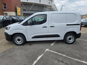 SPOTICAR Citroën Berlingo 1.5 Bluehdi 1000 Enterprise Plus M Swb Euro 6 (s/s Used Car - Commercial Vehicle Diesel White - Southampton - 1200602844_4