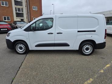 SPOTICAR Citroën Berlingo 1.5 Bluehdi 850 Enterprise Xl Edition Crew Van Lwb Used Car - Commercial Vehicle Diesel White - Southampton - 1200609660_4