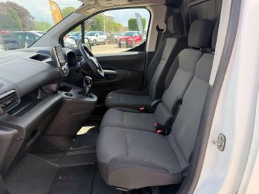 SPOTICAR Citroën Berlingo 1.5 Bluehdi 650 Enterprise M Swb Euro 6 (s/s) 5dr Used Car - Commercial Vehicle Diesel White - Billinghay - 1200609991_5